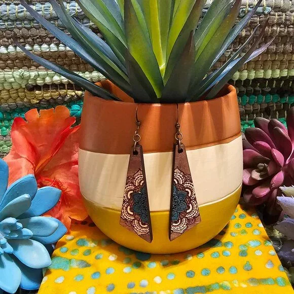 Earrings. Wood. Blue & Ivory Mandalas. Pierced. - Picture 4 of 11